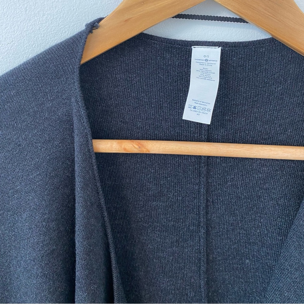 Lululemon Cashmere Bamboo Blend After Asana Wrap Poncho Sweater Pockets Black - Picture 2 of 11